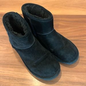 Women’s ankle Bearpaw winter boots